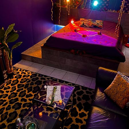 Suite Romantique Jacuzzi Gagny Екстер'єр фото