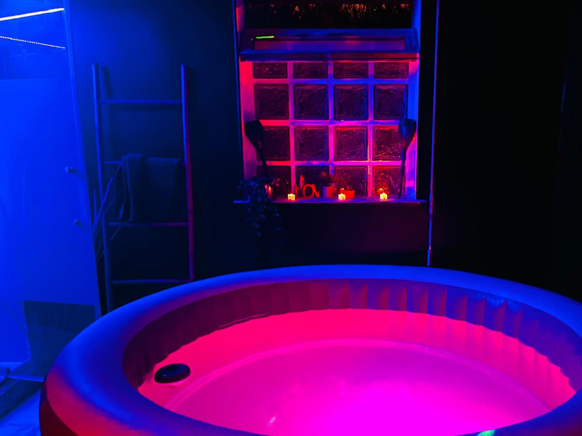 Suite Romantique Jacuzzi Gagny Екстер'єр фото