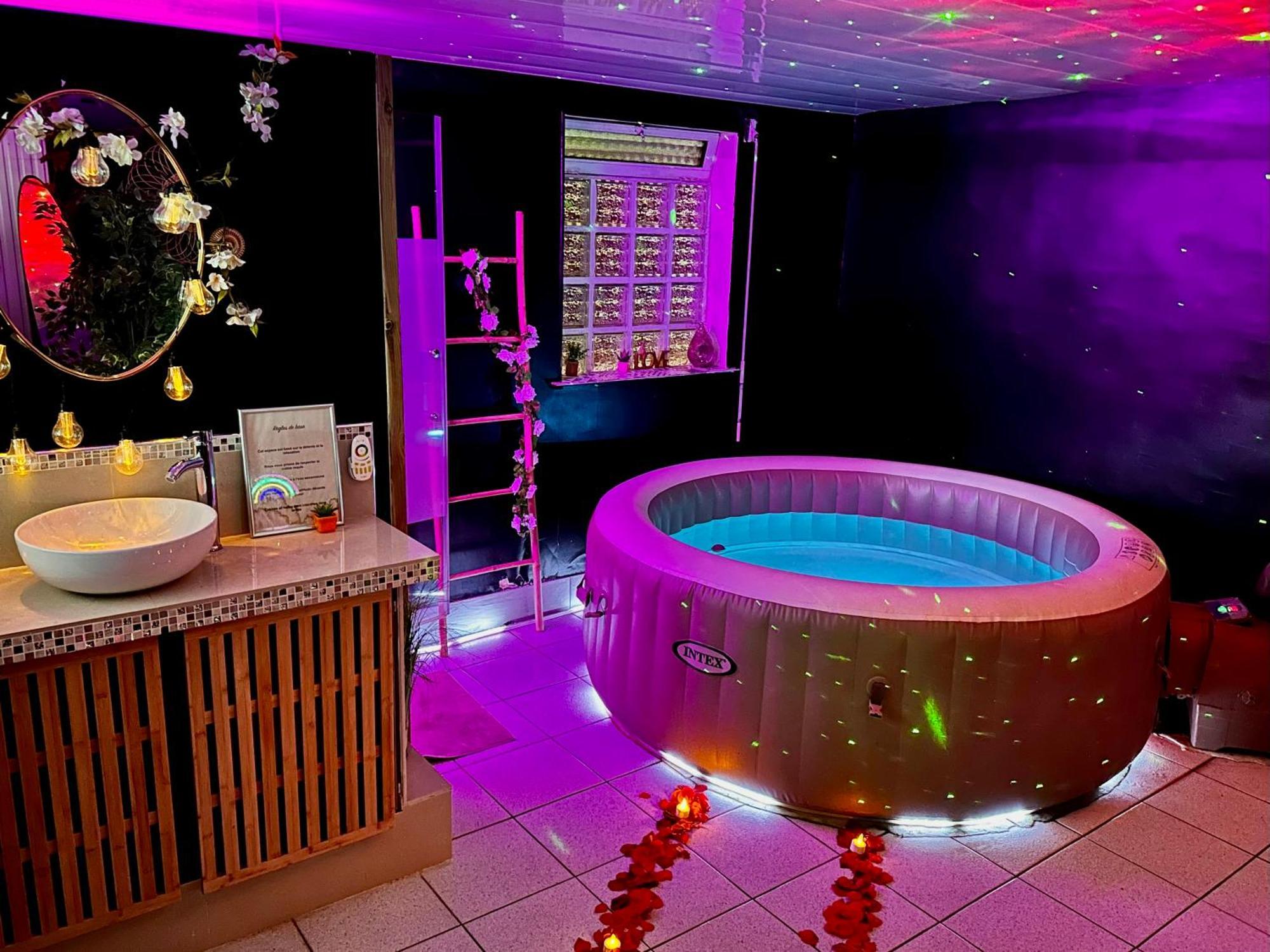 Suite Romantique Jacuzzi Gagny Екстер'єр фото